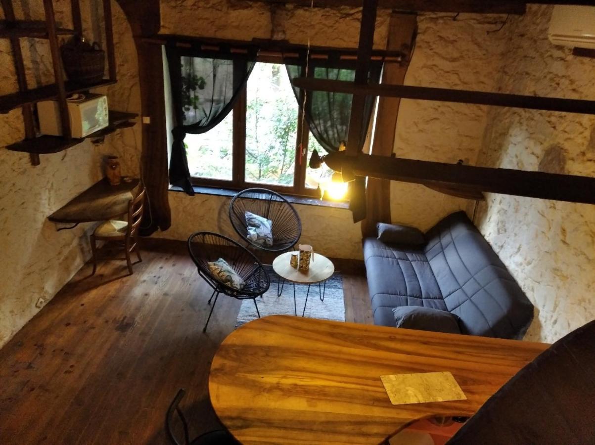Grange Renovee En Pleine Nature Valady Экстерьер фото