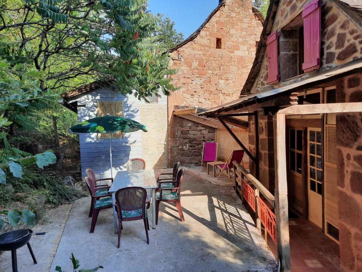 Grange Renovee En Pleine Nature Valady Экстерьер фото